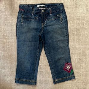 Tommy Hilfiger embroidered jean capris | 6